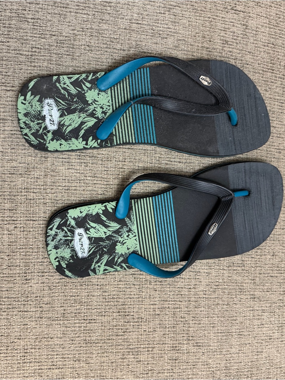 Blue & Black Men's Flip Flops - Tropical Print